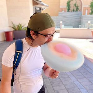 Meet your Posher, Dong